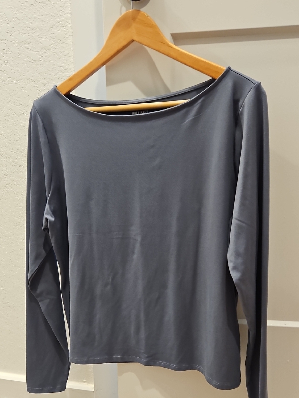 Hollister Women's Long Sleeve Boatneck Top - Gray